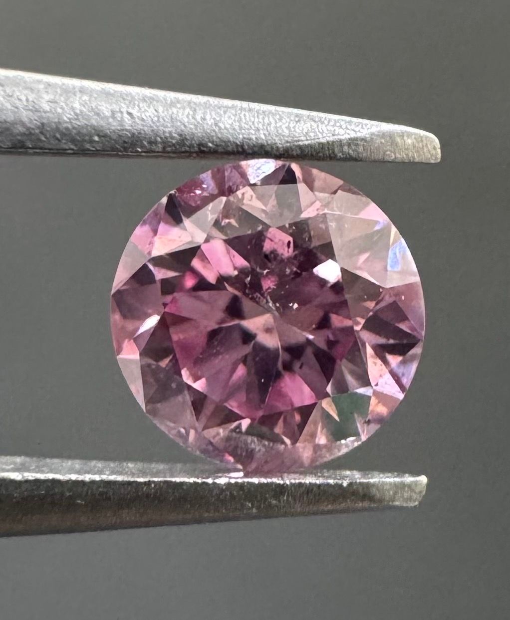 Diament 0.18 ct Fancy Intense Purplish Pink/I1