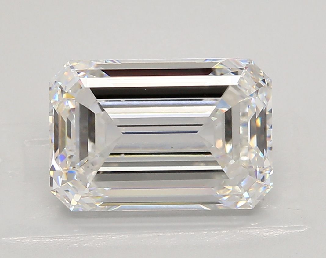 4.78 ct. emerald Lab Grown Diamond front image