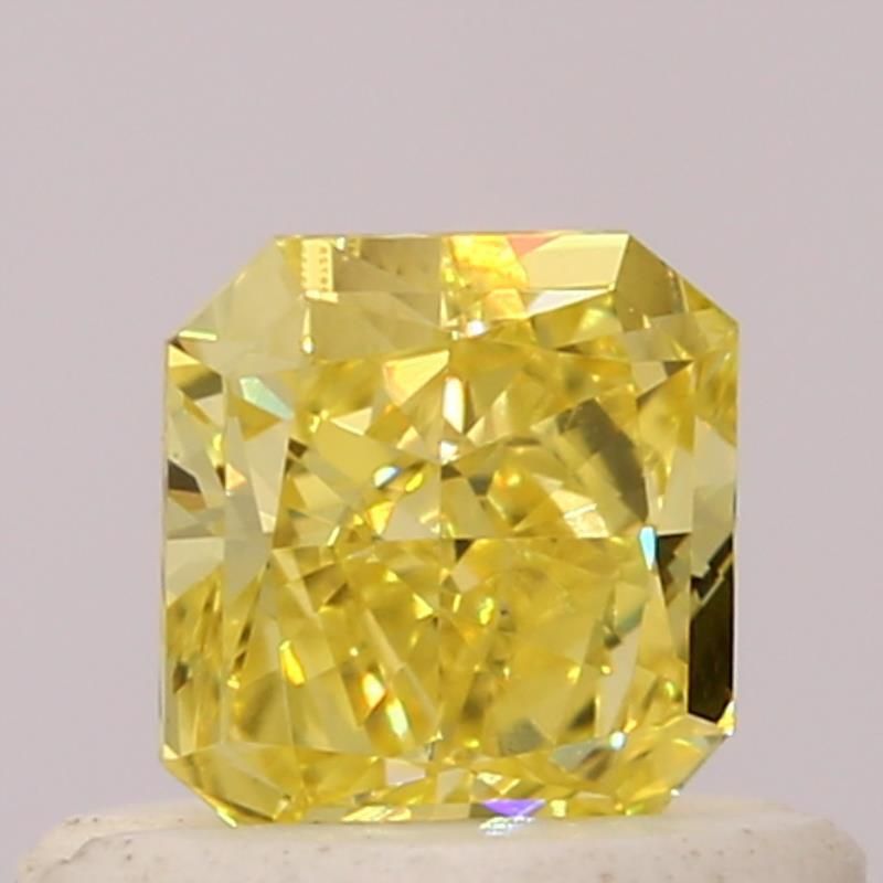 0.44 ct Radiant diamond