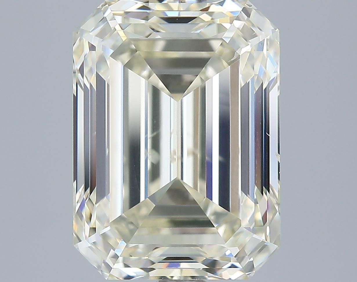 5.02ct Emerald diamond
