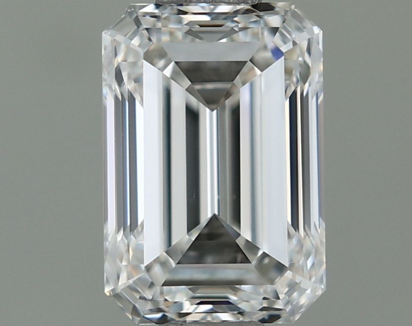 0.80 ct Emerald diamond