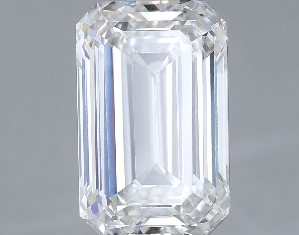 4.20 ct. emerald Lab Grown Diamond front image