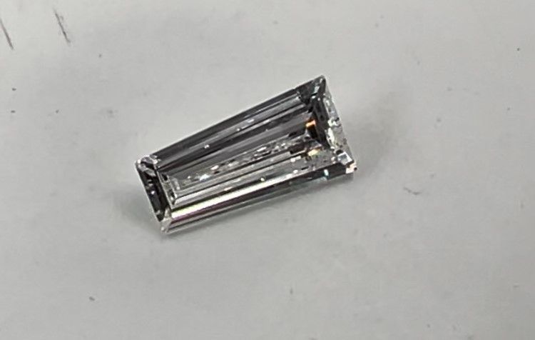 0.26 ct Tapered baguette Diamond