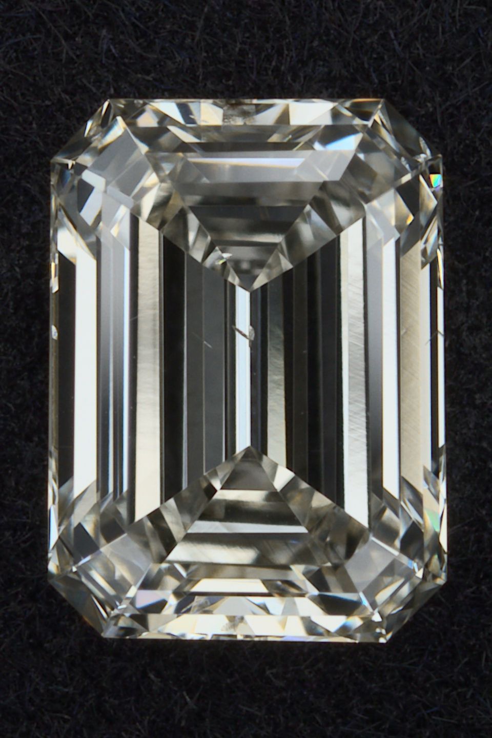 0.51 ct. emerald Lab Grown Diamond front image