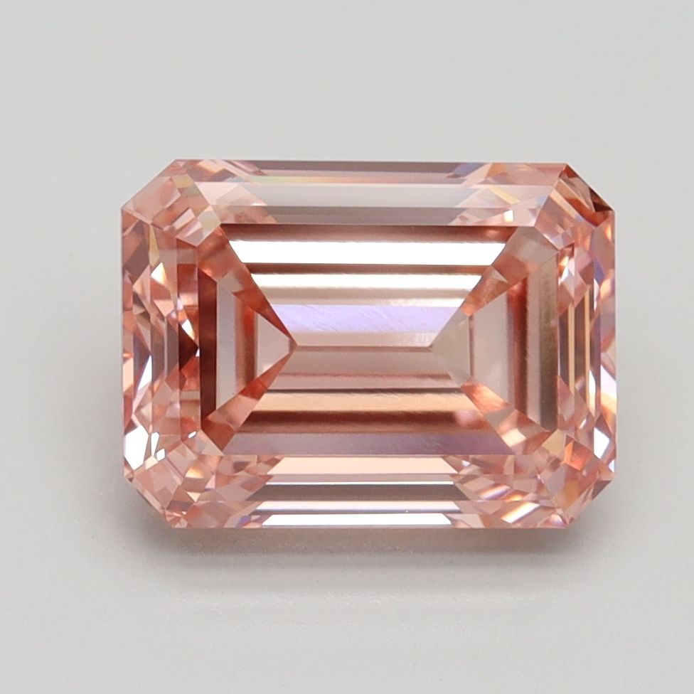 3.06 ct Emerald diamond