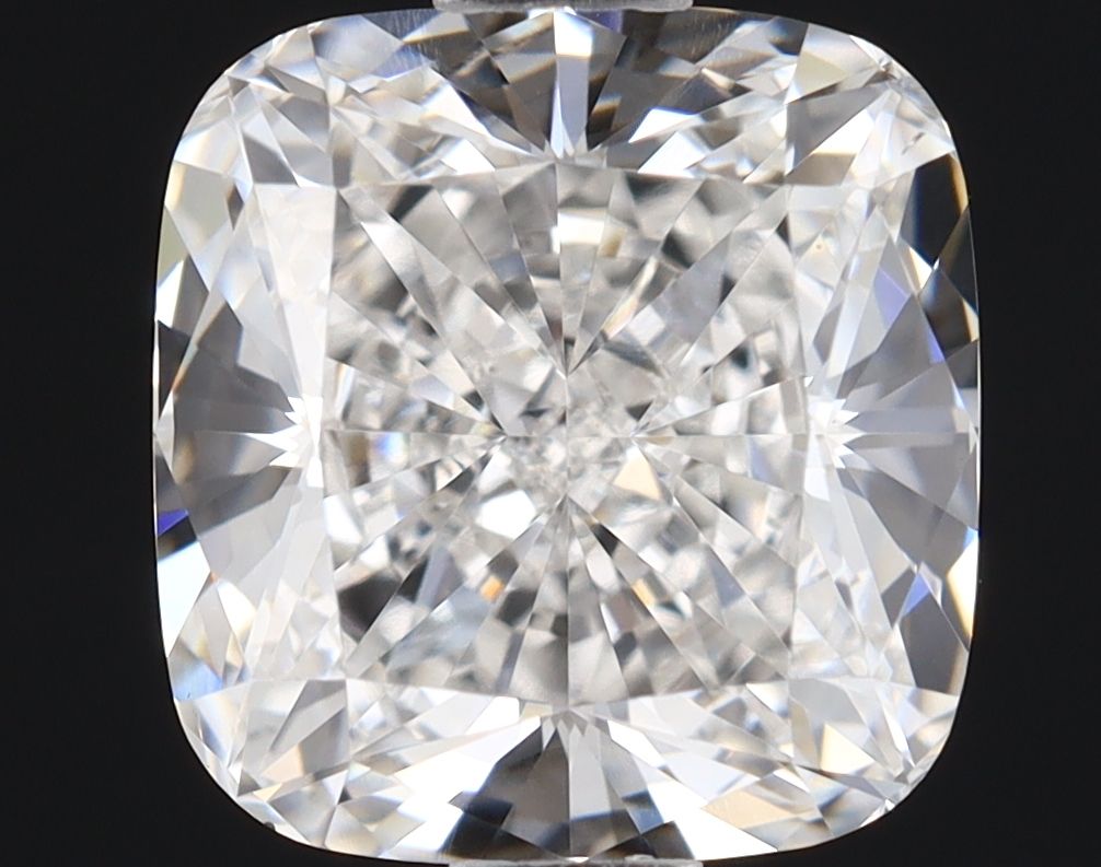 2.32 ct Cushion Brilliant diamond