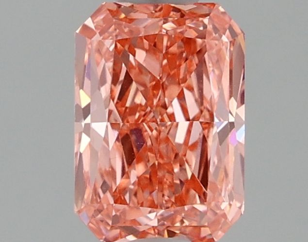 1.33 ct Radiant diamond