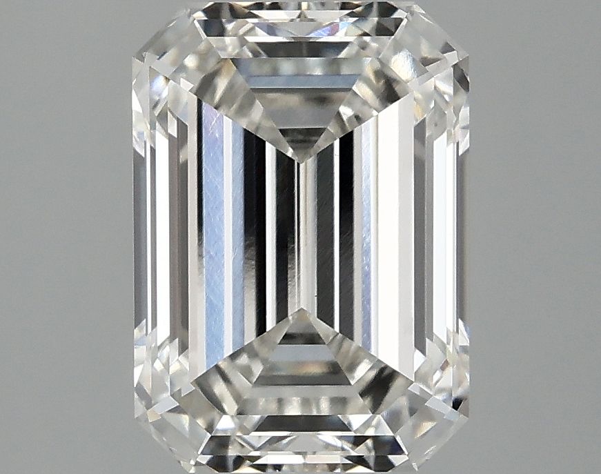 3.06 ct Emerald diamond