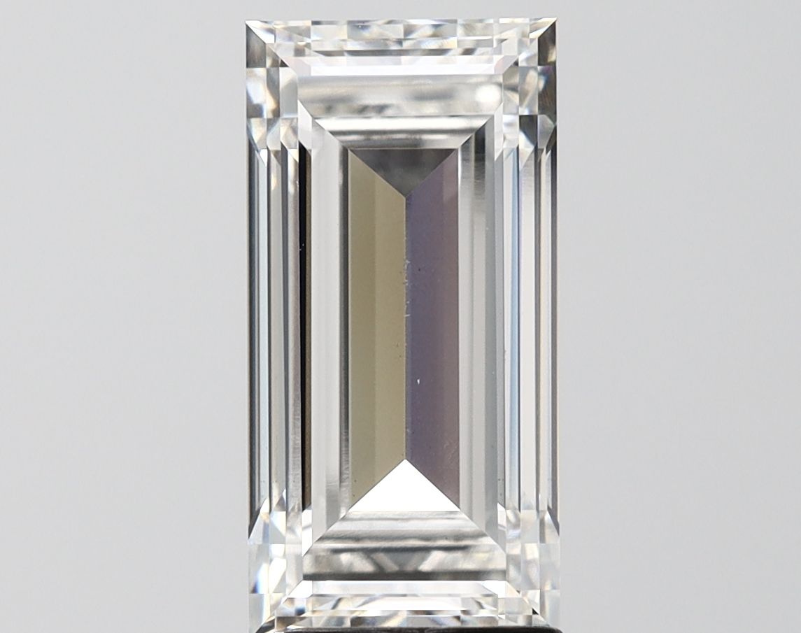 4.06 ct lab-grown Baguette Diamond