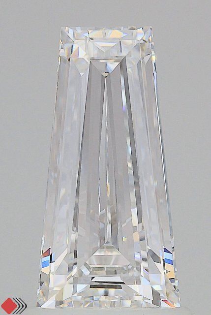 1.53 ct lab-grown Tapered baguette Diamond