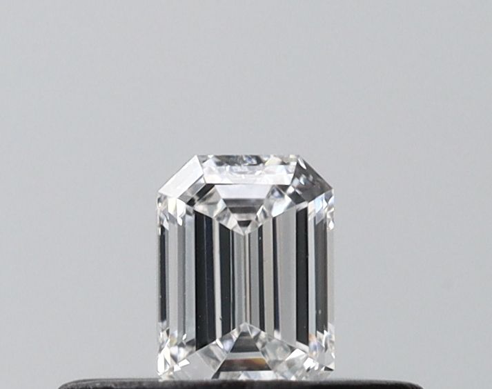 0.21ct Emerald diamond