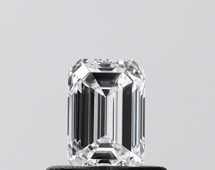 0.55 ct lab-grown Emerald Diamond