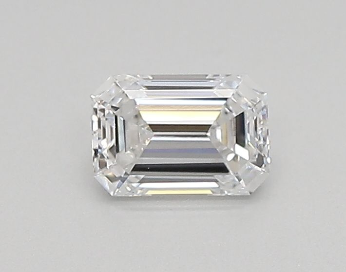 0.31 ct lab-grown Emerald Diamond