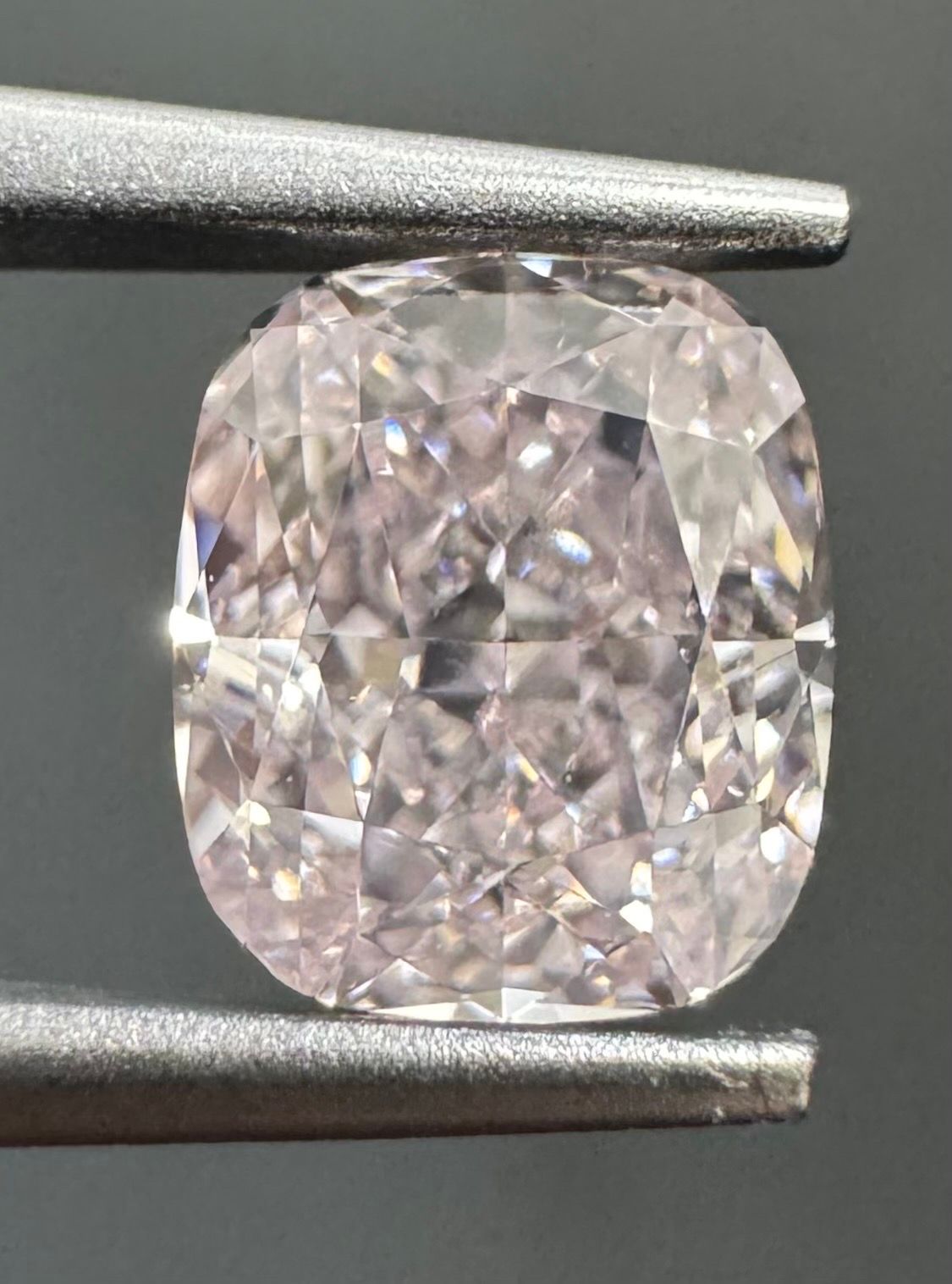 0.74 ct Cushion Brilliant diamond