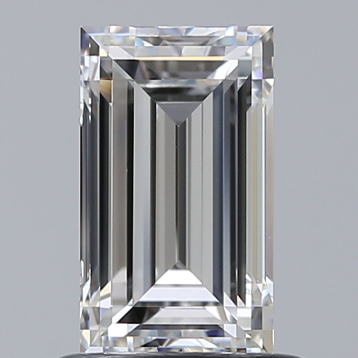 1.05 ct Baguette Diamond