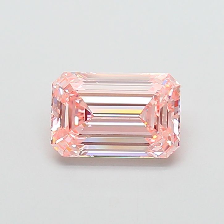 3.07 ct Emerald diamond