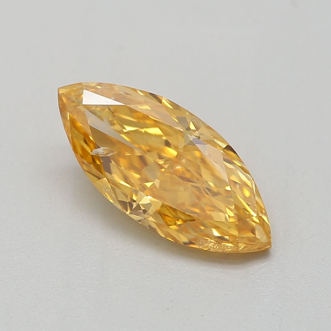 Diament 0.69 ct Fancy Vivid Orange Yellow/I1