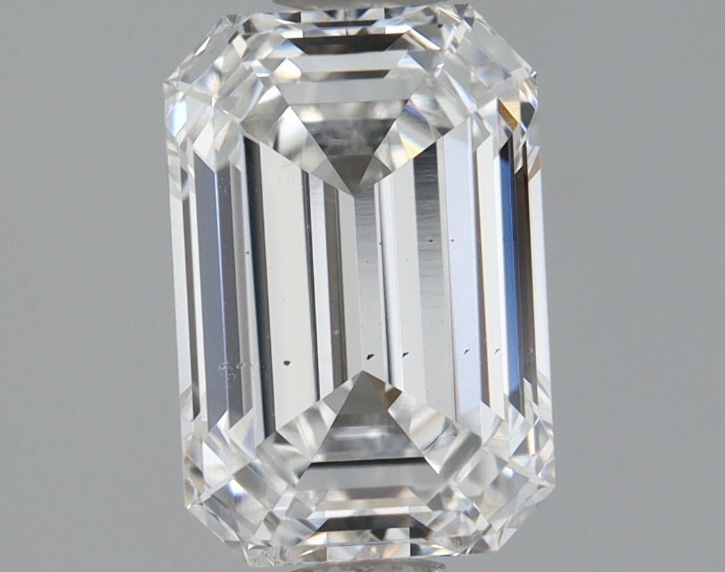 1.32 ct. emerald Lab Grown Diamond front image