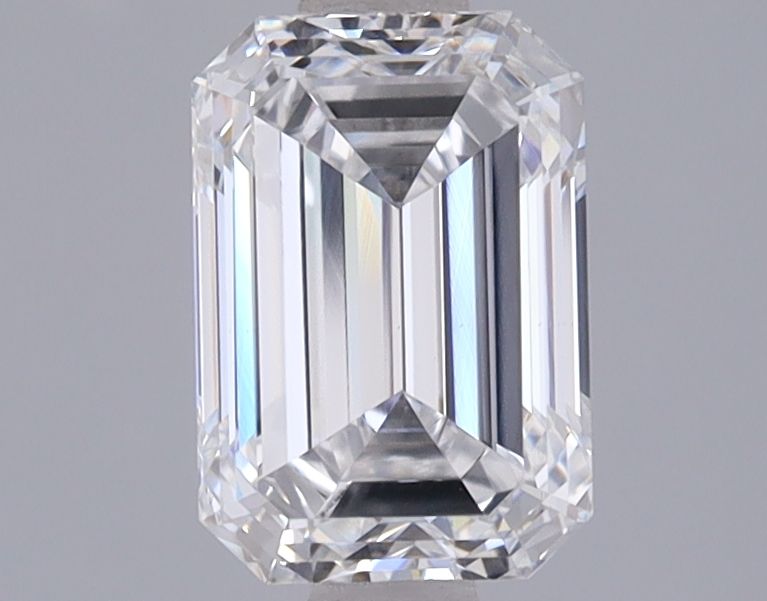 1.53 ct. emerald Lab Grown Diamond front image