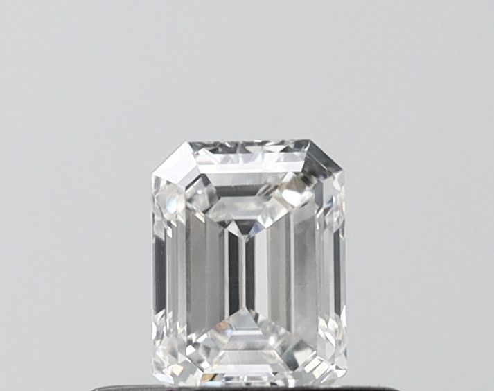 0.39 ct lab-grown Emerald Diamond