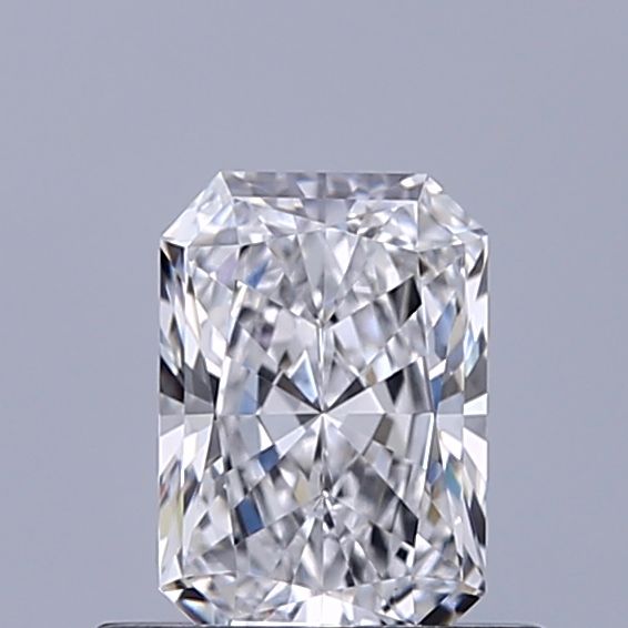 0.6 ct lab-grown Radiant Diamond
