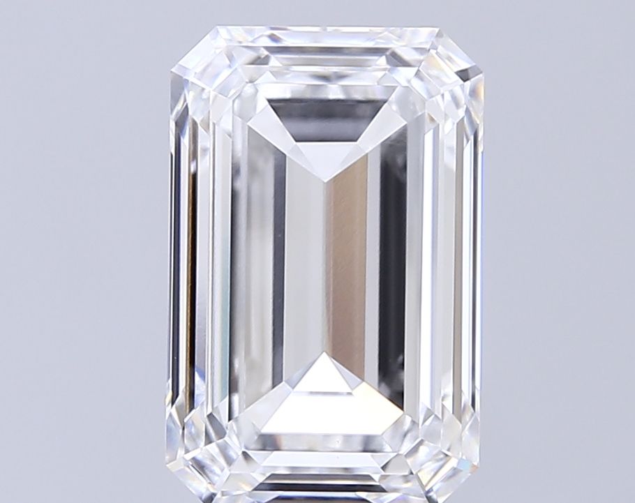 5.53 ct. emerald Lab Grown Diamond front image