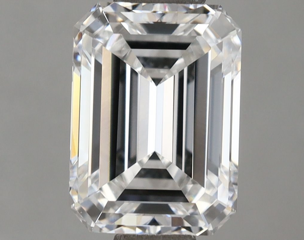 1.52 ct. emerald Lab Grown Diamond front image