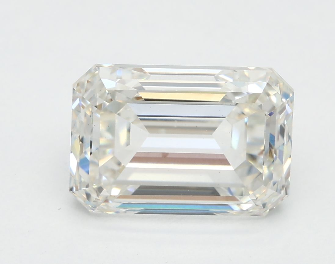 3.01 ct Emerald diamond