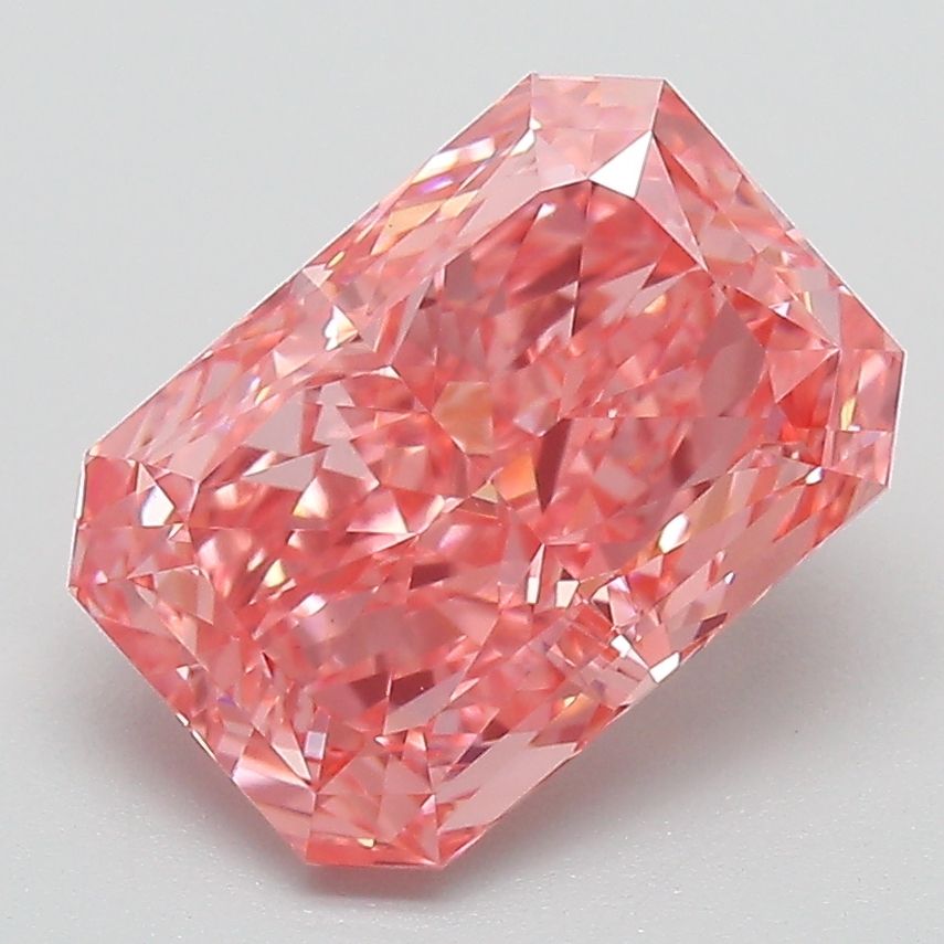 3.07 ct Radiant diamond