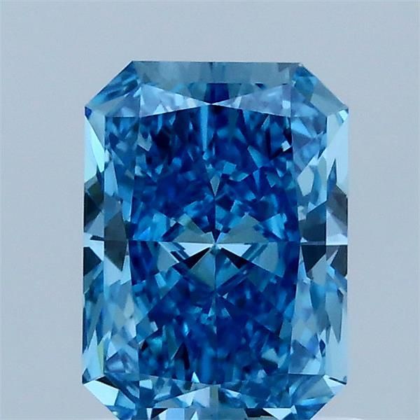 1.18 ct Radiant diamond