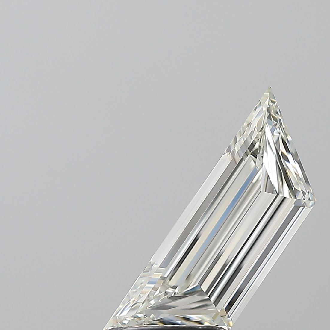 1.54 ct Trapezoid Diamond