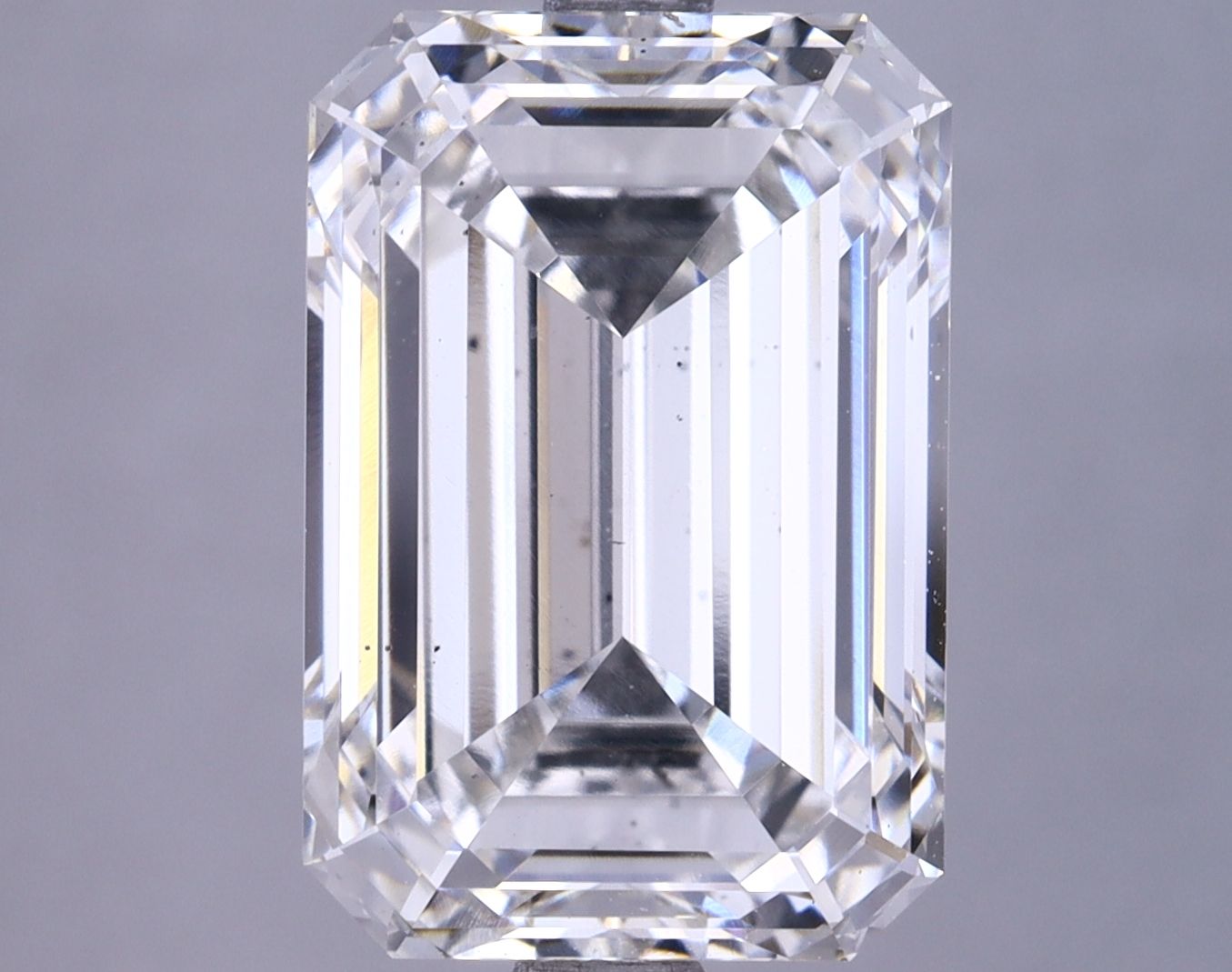 4.73 ct. emerald Lab Grown Diamond front image
