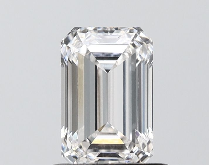 1.03 ct. emerald Lab Grown Diamond front image