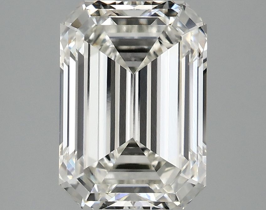 3.08 ct Emerald diamond
