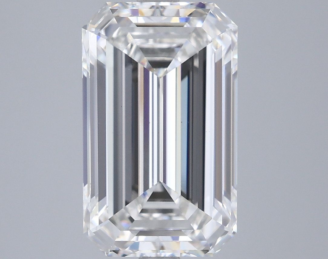 4.51 ct. emerald Lab Grown Diamond front image