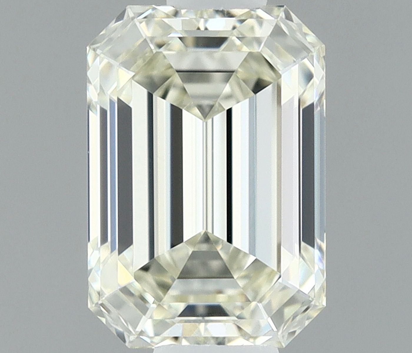 0.53 ct Emerald diamond