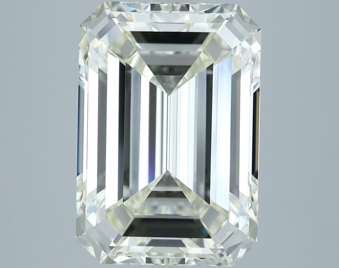 4.01ct Emerald diamond