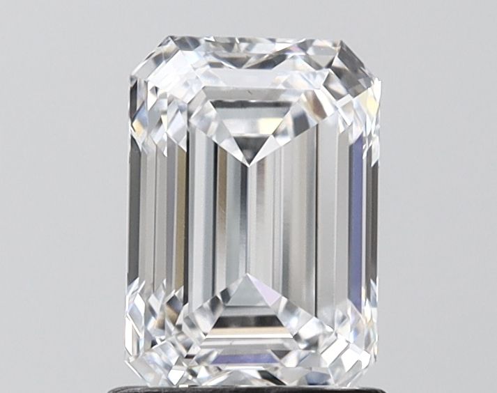 1.46 ct. emerald Lab Grown Diamond front image