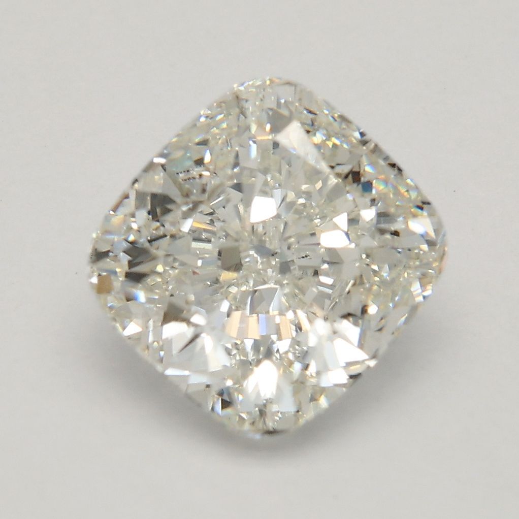 2.20 ct Cushion Brilliant diamond