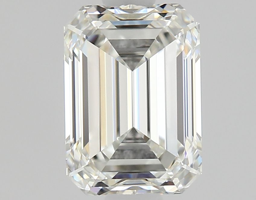 0.84 ct Emerald diamond