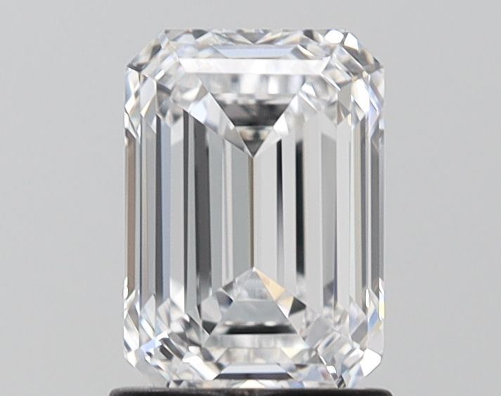 1.56 ct. emerald Lab Grown Diamond front image
