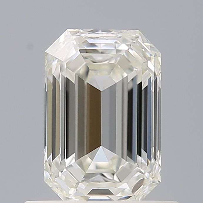 0.70 ct Emerald diamond