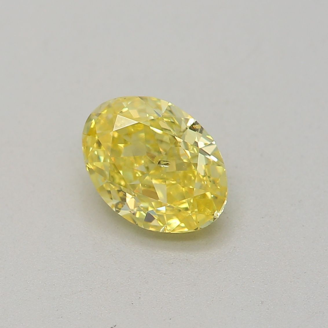 Diament 0.53 ct Fancy Intense Yellow/SI2