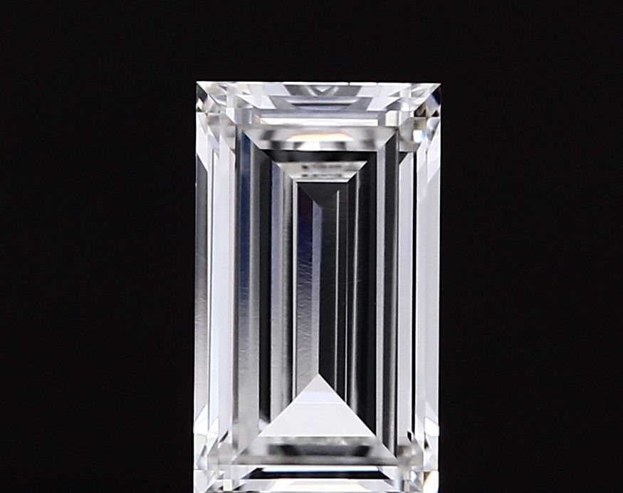 1.87 ct Baguette diamond