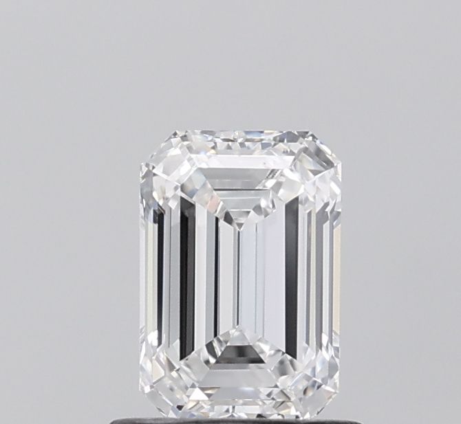 1.04 ct. emerald Lab Grown Diamond front image