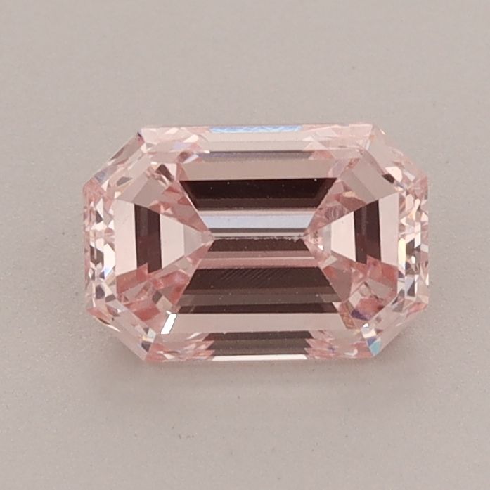 0.92 ct. emerald Lab Grown Diamond front image