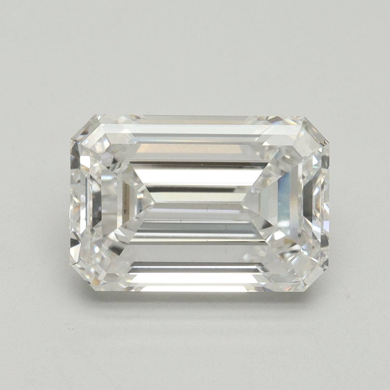 4.52 ct. emerald Lab Grown Diamond front image