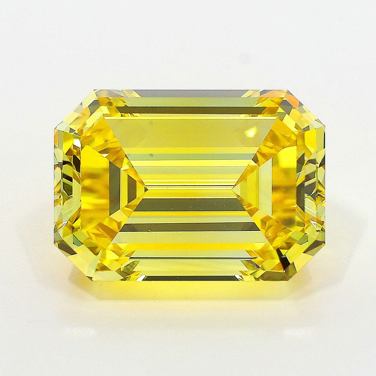 5.05ct Emerald diamond