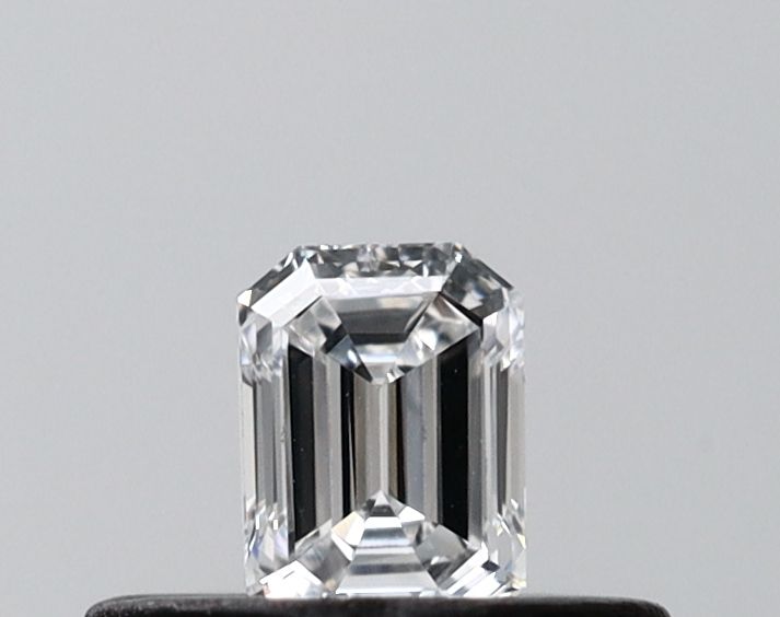 0.21ct Emerald diamond