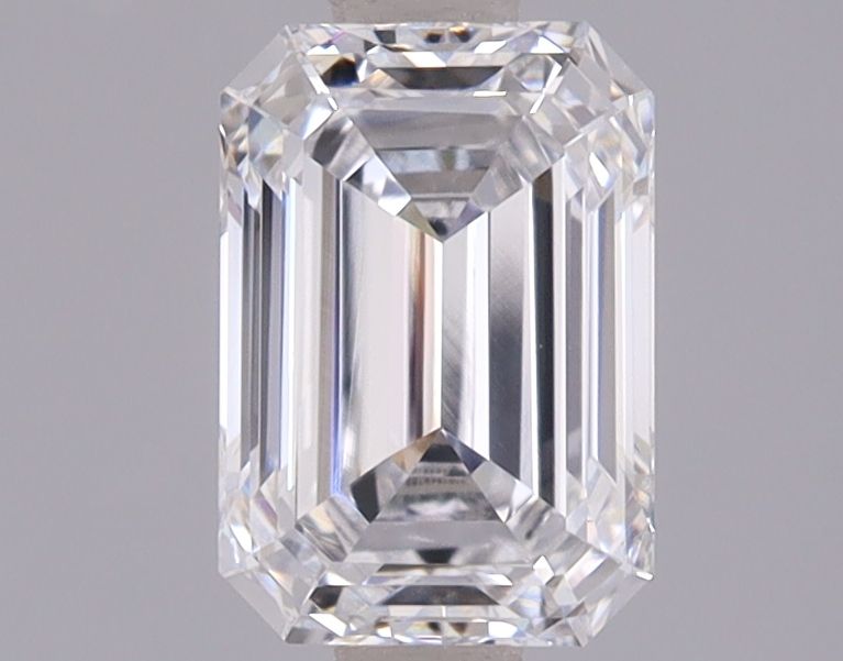 1.52 ct. emerald Lab Grown Diamond front image